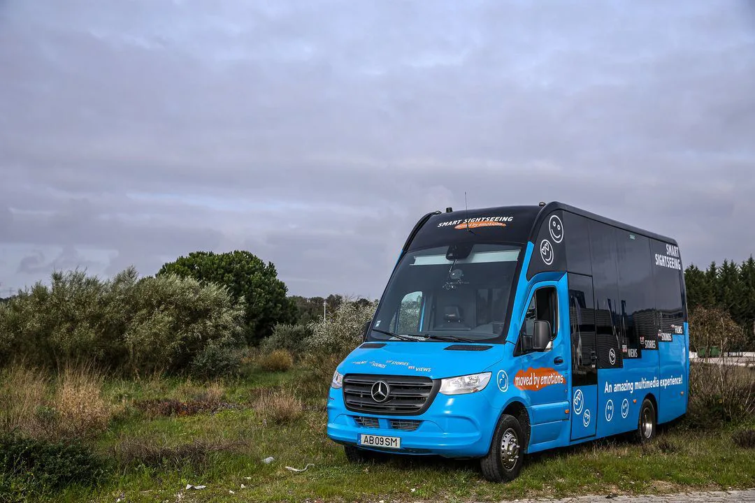 Sightseeing Bus